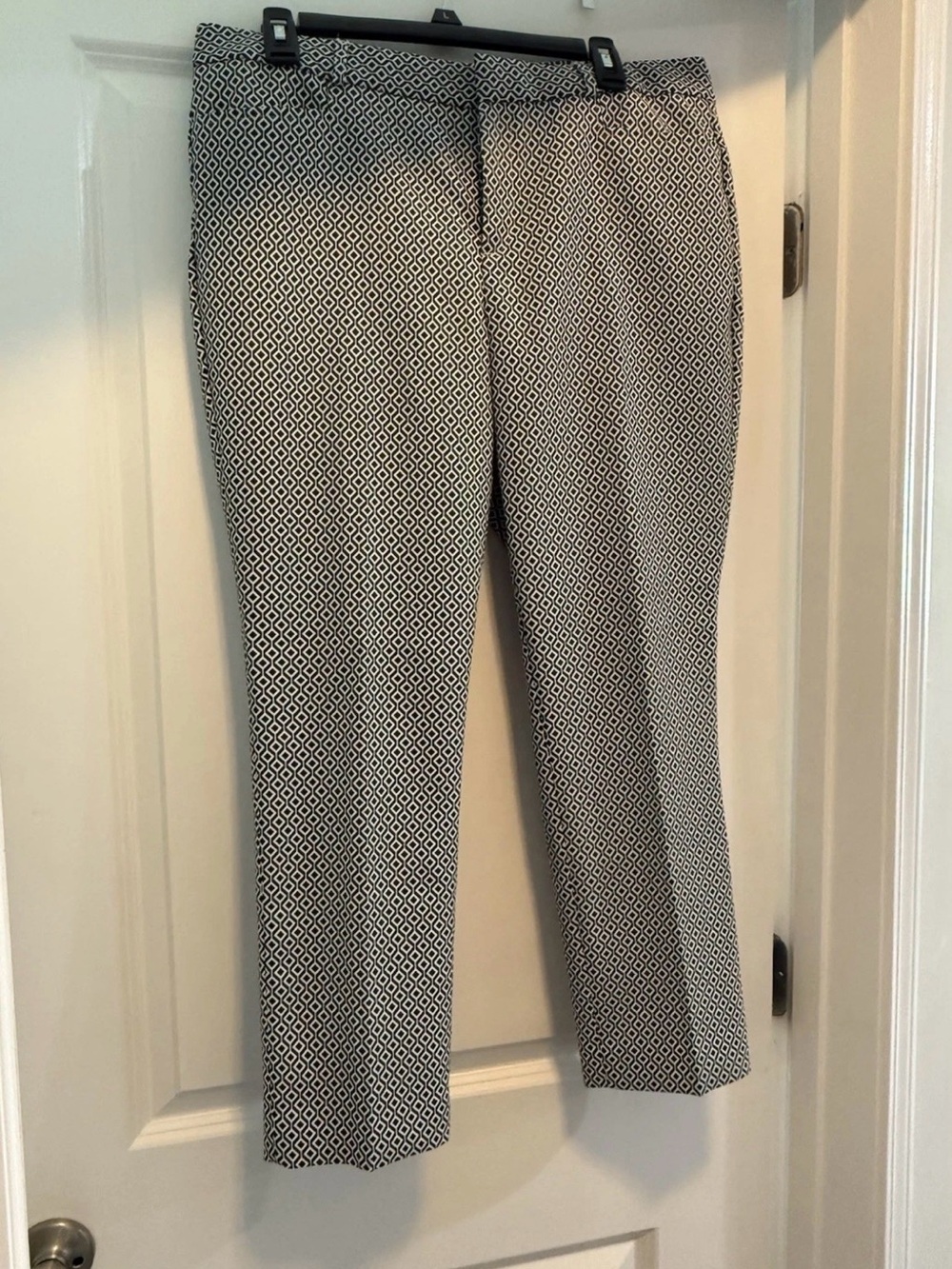 Banana Republic Black & White Geometric Print Women's Dress Pants